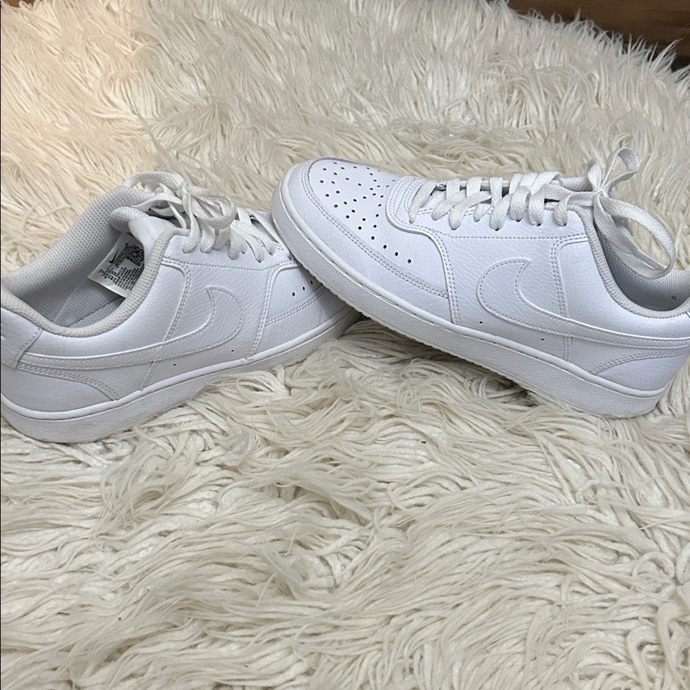 Women’s size 9 Nike Court Vision Low All-White Leather Sneakers - Picture 4 of 5